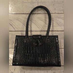 Liz Claiborne: Elegant Black Crocodile-Embossed Tote Bag